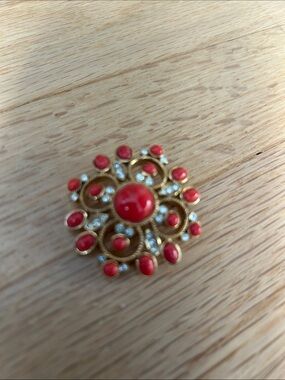 Vintage Banana Republic Gold-Tone Red Cabochon Floral Brooch